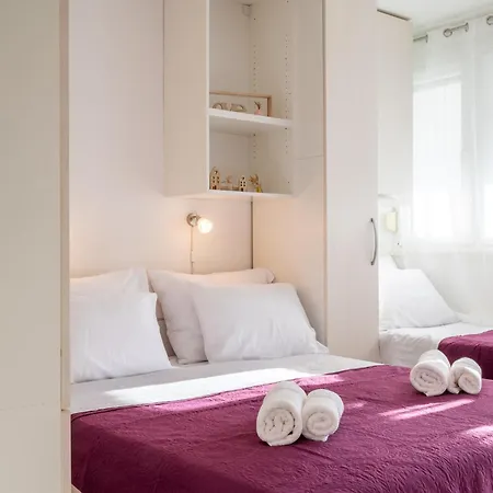 Apartment Laplace