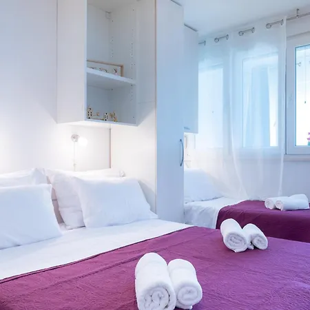 Apartment Laplace Split
