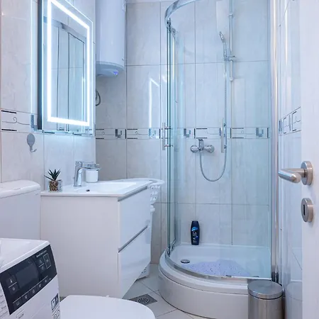 Apartment Laplace